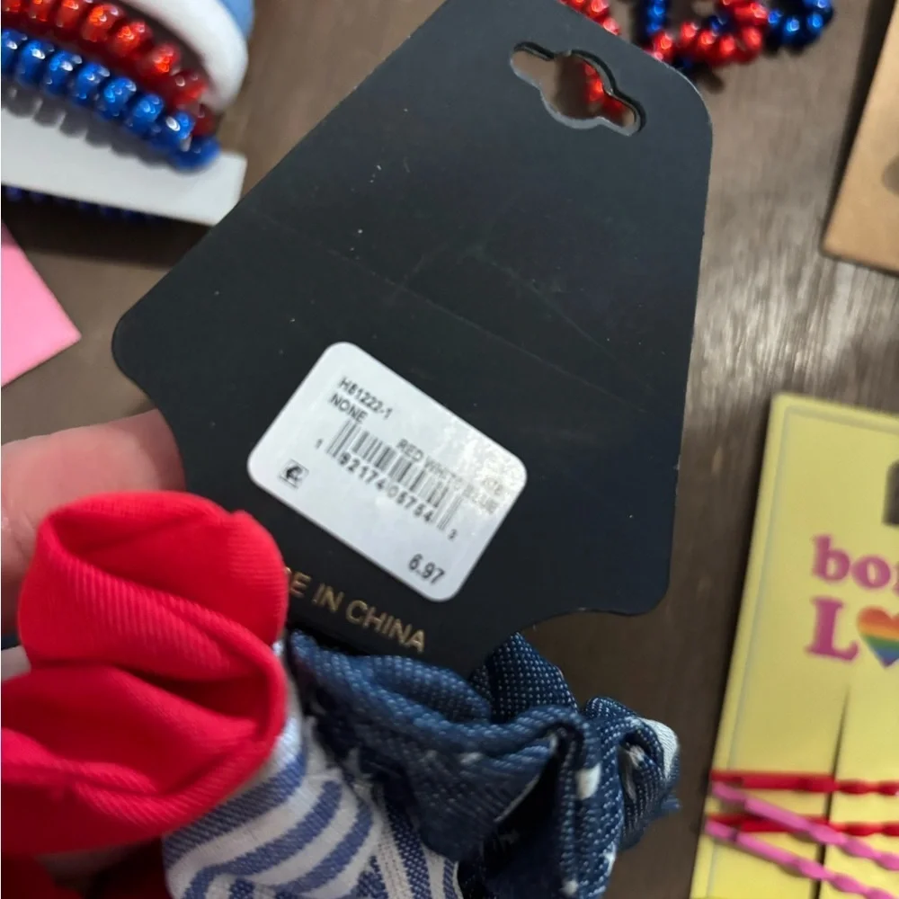 nOir mixed Lot of Hair Accessories Set - Red, Blue, Black New #138